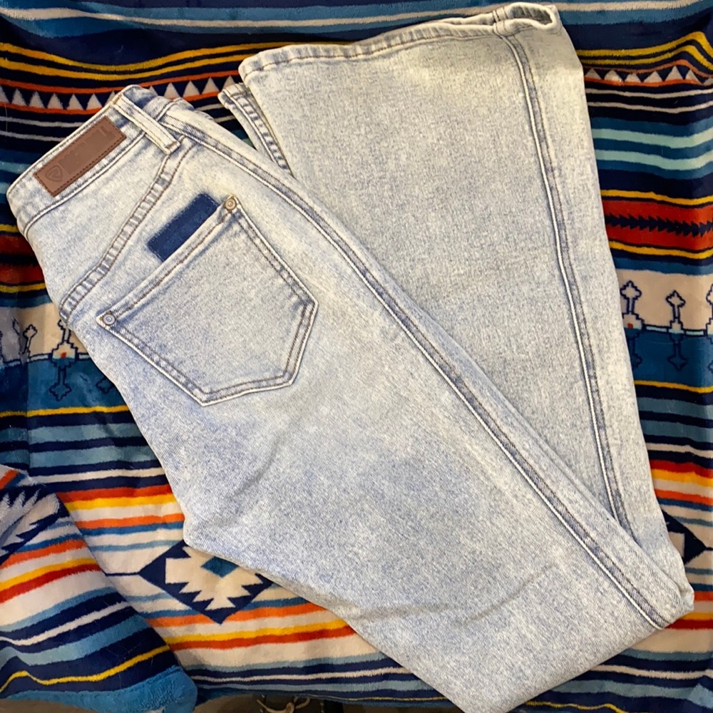 Acid Wash Flares